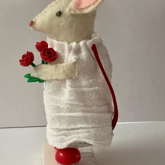 Felt mouse art doll Red Lego flower Bouquet hand-sewn handmade decor - Picture 6 of 8